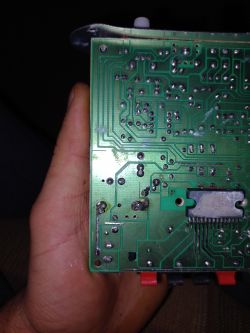 Wzmacniacz samochodowy używany - pali bezpiecznik, dioda opornicza IN5409 MIC - co robić?