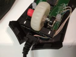 Naprawa uciążliwego dwukliku we współczesnych myszkach komputerowych