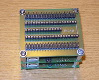 Programator PIC i AVR na USB + podstawka + kable sprzedam Programator PIC i AVR na USB + podstawka + kable sprzedam